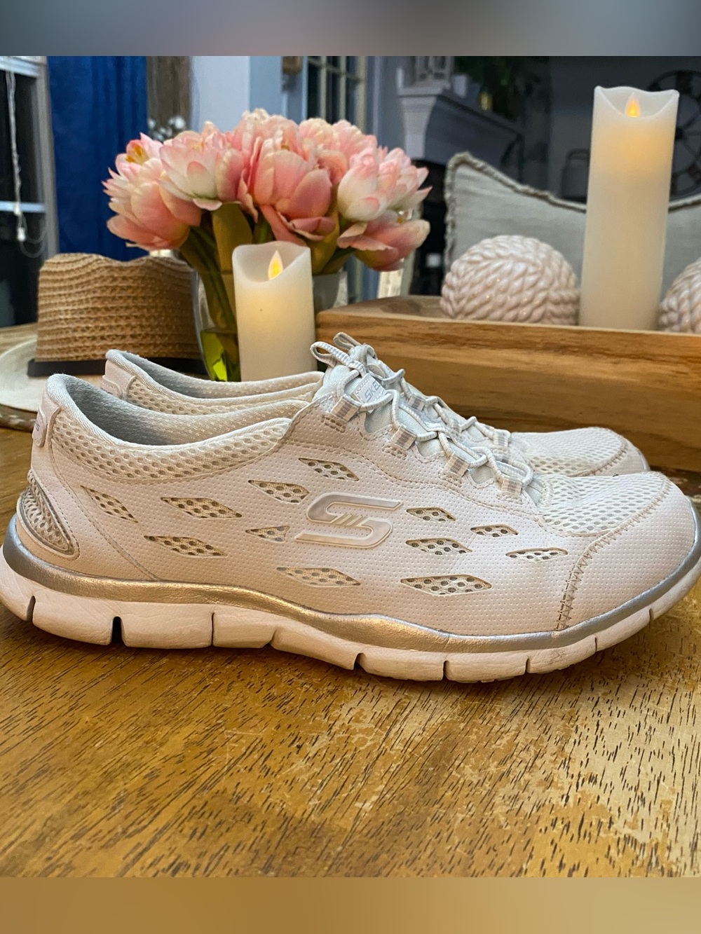 Skechers Gratis sneakers …size 9